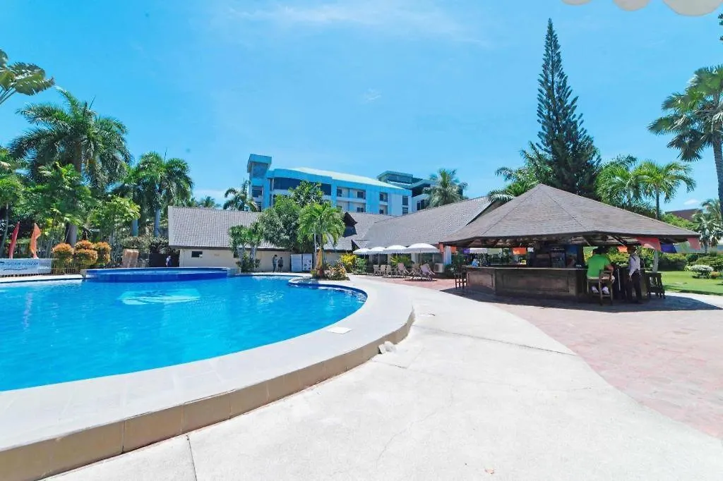 The Ritz Hotel At Garden Oases Davao