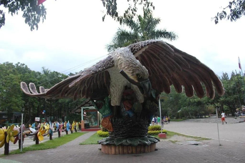 The Ritz Hotel At Garden Oases Davao