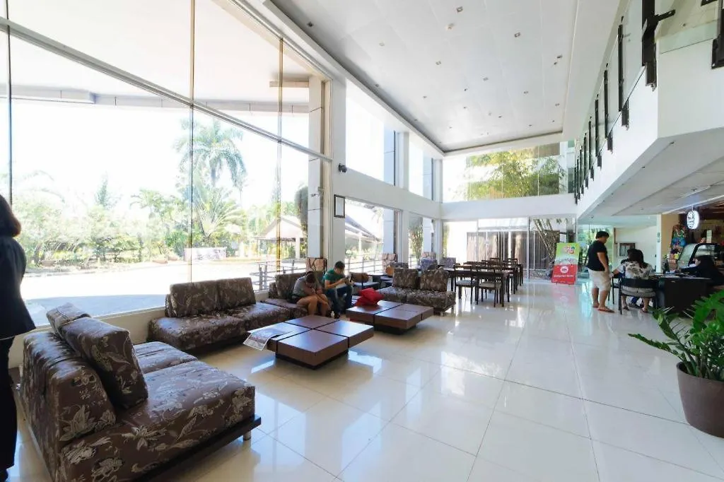 The Ritz Hotel At Garden Oases Davao