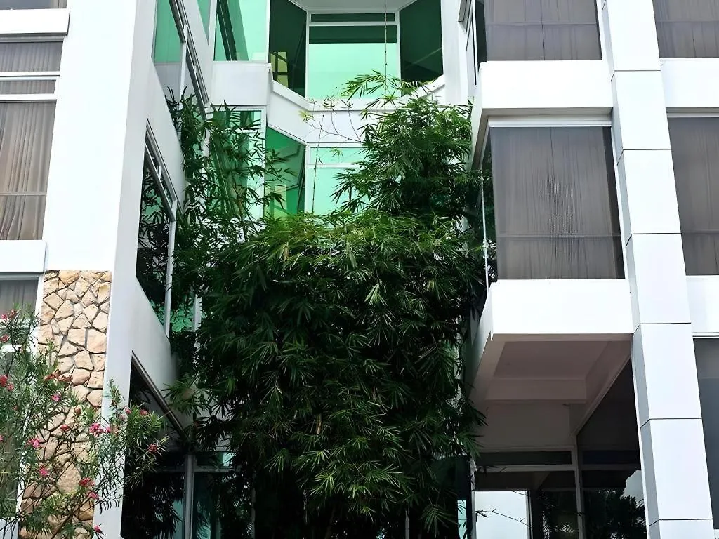 The Ritz Hotel At Garden Oases Davao