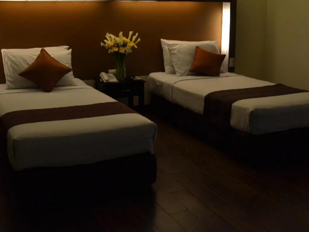 The Ritz Hotel At Garden Oases Davao