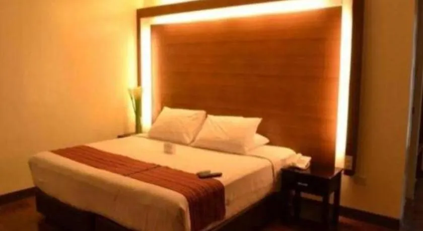 The Ritz Hotel At Garden Oases Davao