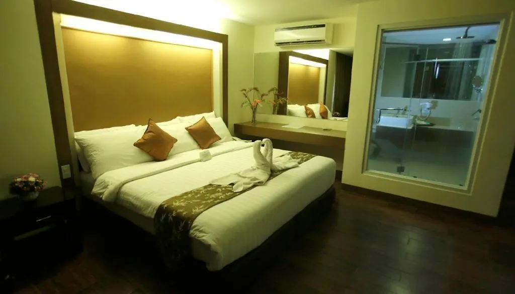 The Ritz Hotel At Garden Oases Davao