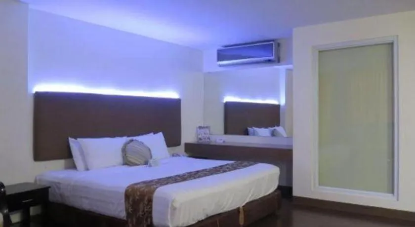 ***  The Ritz Hotel At Garden Oases Davao Philippines