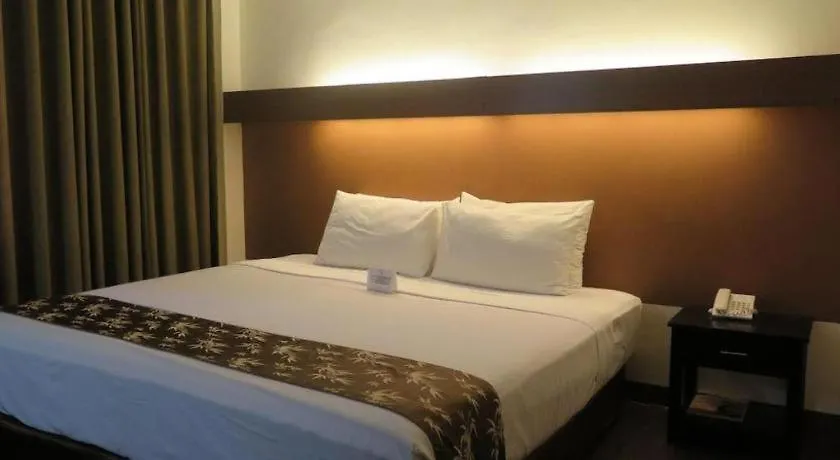 The Ritz Hotel At Garden Oases Davao